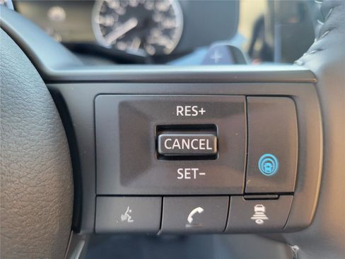 New 2025 Nissan Pathfinder SV image 15