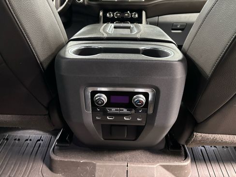 Used 2021 GMC Yukon XL Denali w/ Denali Premium Package image 21