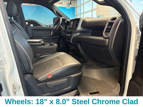 Used 2024 RAM 2500 Tradesman w/ Chrome Appearance Group AWD/4WD image 13