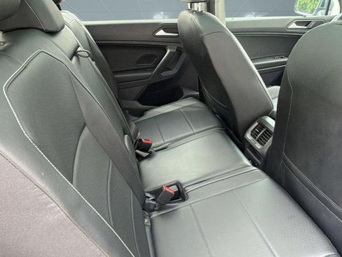 Used 2021 Volkswagen Tiguan SE w/ Panoramic Sunroof Package FWD image 29