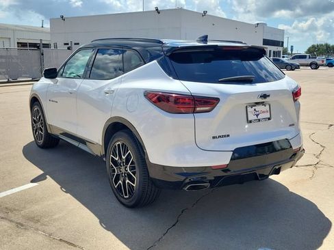 Used 2024 Chevrolet Blazer RS w/ Driver Confidence II Package FWD image 4