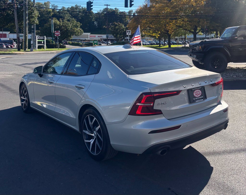 Used 2019 Volvo S60 T6 Momentum w/ Premium Package AWD/4WD image 4