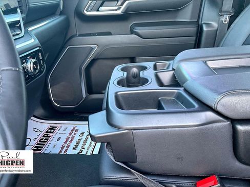 Used 2025 GMC Sierra 1500 SLT image 14