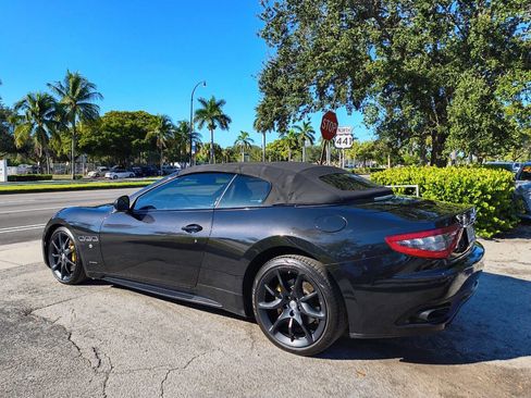 Used 2015 Maserati GranTurismo Sport image 21