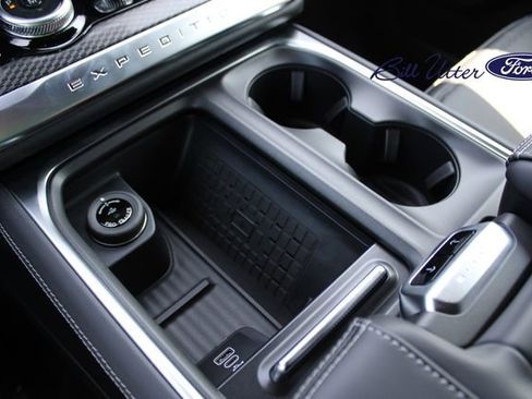 New 2025 Ford Expedition Platinum w/ Stealth Appearance Package image 13