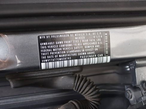 Used 2014 Volkswagen Beetle R-Line FWD image 33