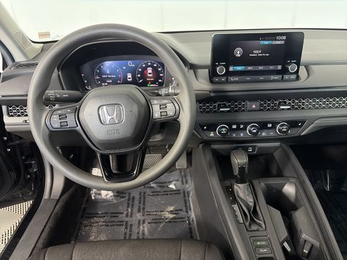 Used 2024 Honda Accord EX image 3