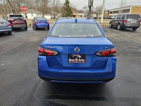 Used 2021 Nissan Versa SV image 8