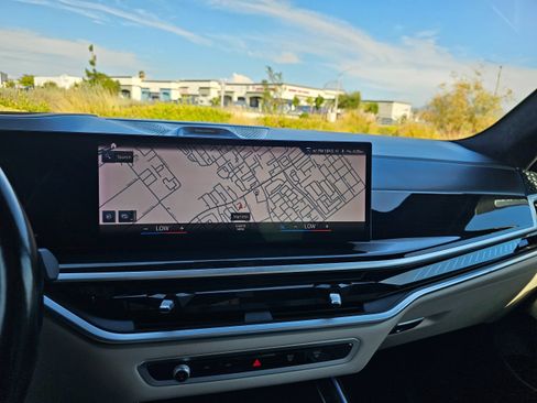 Used 2023 BMW X7 M60i w/ Executive Package AWD/4WD image 71