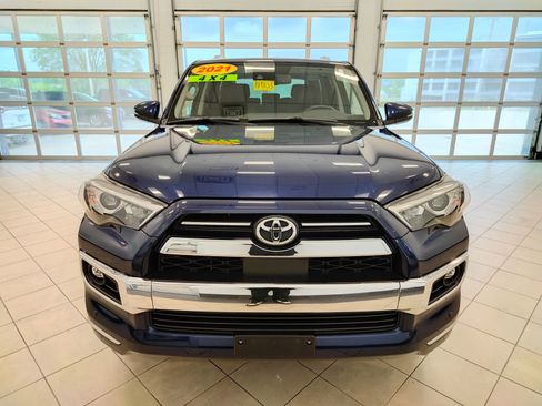 Used 2021 Toyota 4Runner Limited AWD/4WD image 9