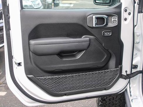 New 2026 Jeep Wrangler Unlimited Rubicon image 19