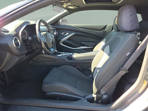 Used 2022 Chevrolet Camaro LT image 10