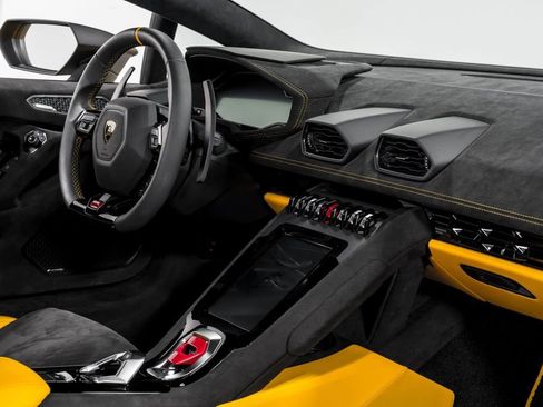 Used 2024 Lamborghini Huracan Sterrato image 32