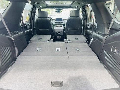 Used 2024 Chevrolet Tahoe Z71 w/ Luxury Package image 10