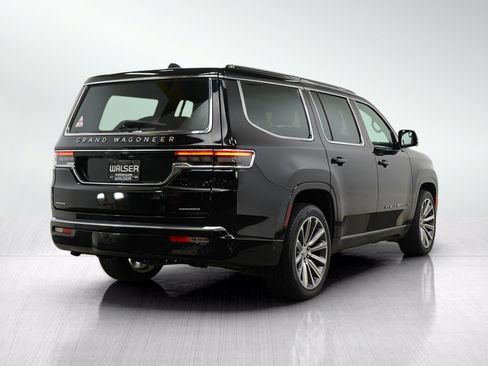 Used 2022 Jeep Grand Wagoneer Series II AWD/4WD image 6