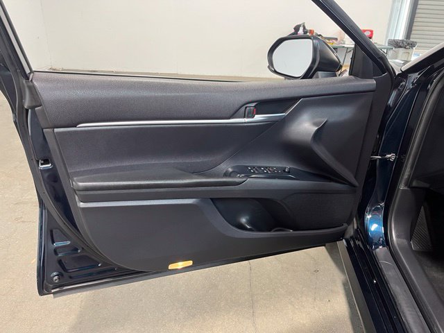 Used 2018 Toyota Camry LE FWD image 25
