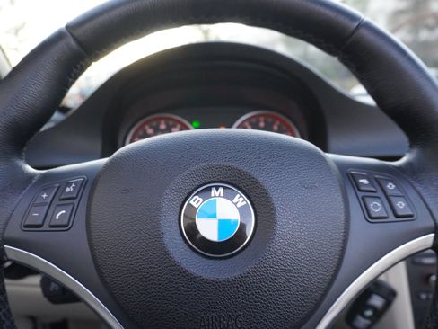 Used 2009 BMW 328i Convertible image 20