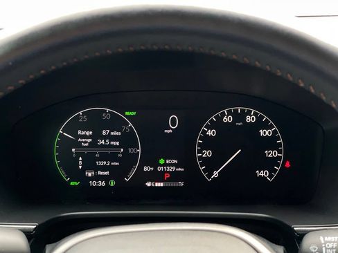 Used 2025 Honda CR-V Sport image 13