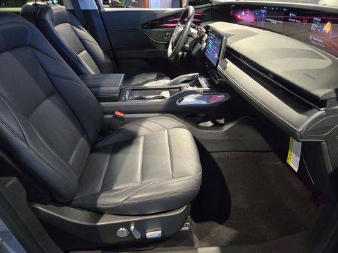 New 2026 Lincoln Nautilus Premier AWD/4WD image 19