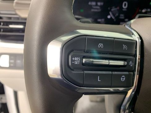 Used 2024 GMC Acadia Denali w/ Super Cruise Package image 24