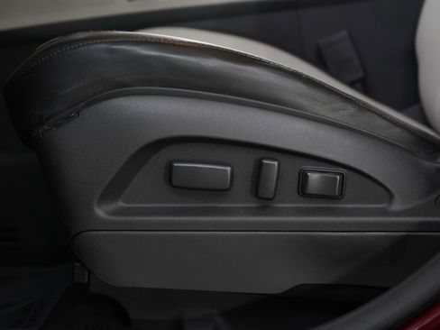 Used 2016 Chevrolet Equinox LTZ w/ Enhanced Convenience Package image 22