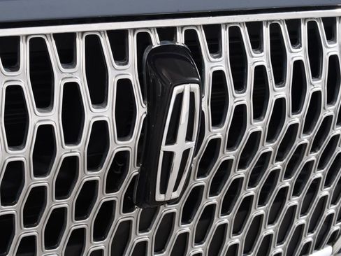 Used 2023 Lincoln Corsair AWD w/ Equipment Group 101A image 21