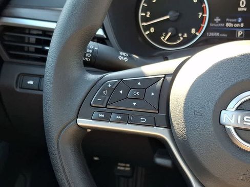 Used 2025 Nissan Altima 2.5 SV image 19