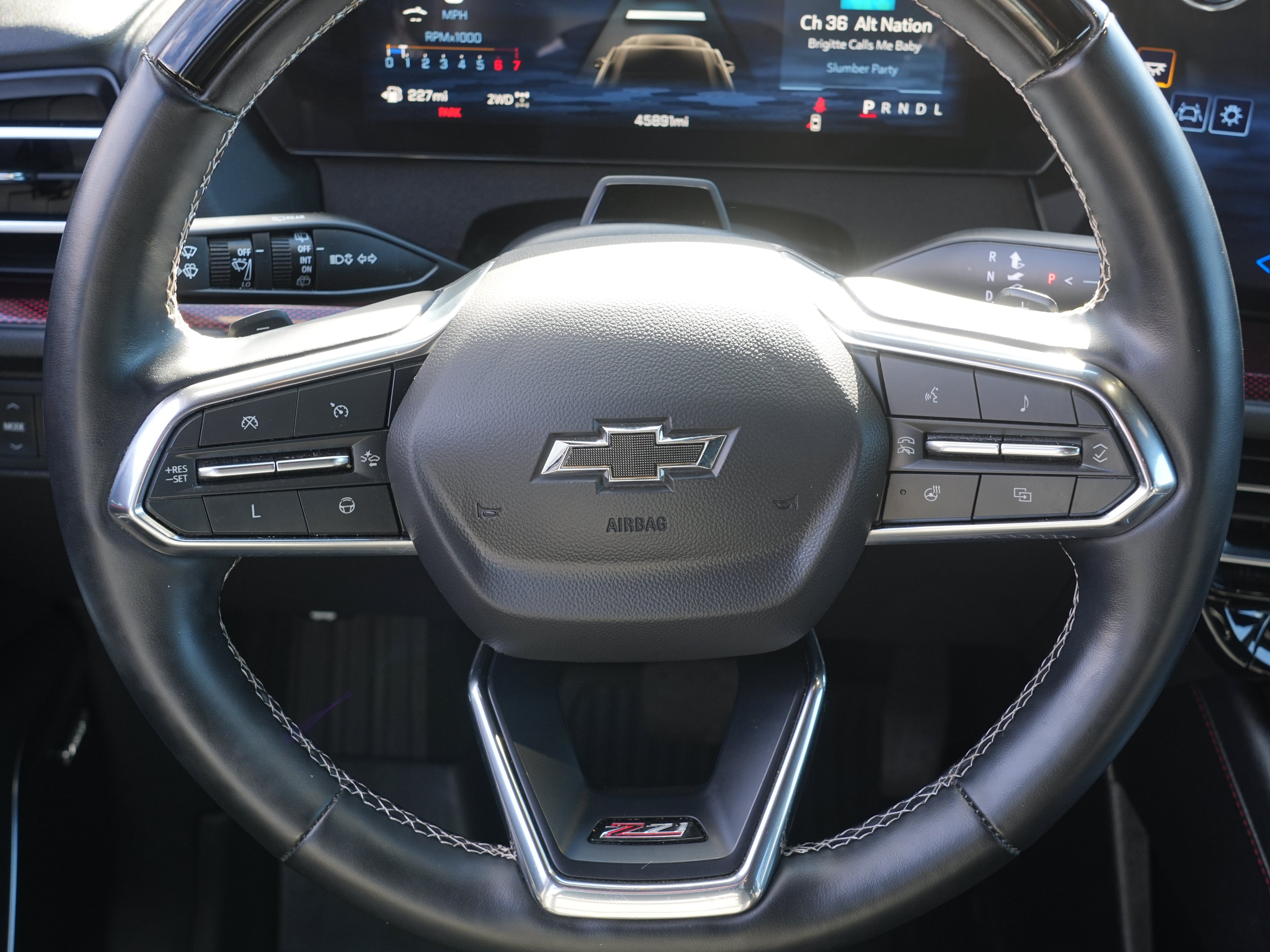 Used 2024 Chevrolet Traverse Z71 w/ Enhanced Driving Package AWD/4WD image 25