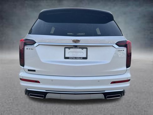 New 2025 Cadillac XT6 Luxury image 5
