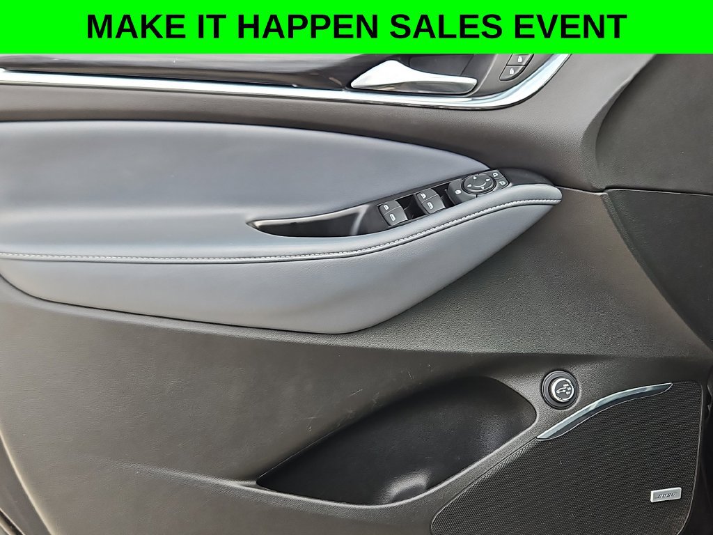 Used 2022 Buick Enclave Essence w/ Experience Buick Package FWD image 11