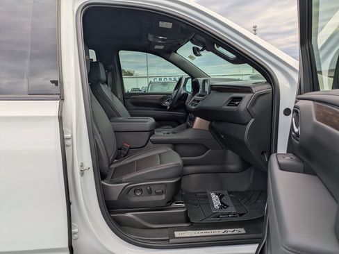 Used 2023 Chevrolet Tahoe High Country w/ Premium Package AWD/4WD image 35