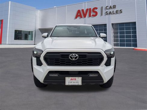 Used 2025 Toyota Tacoma TRD Off-Road image 2