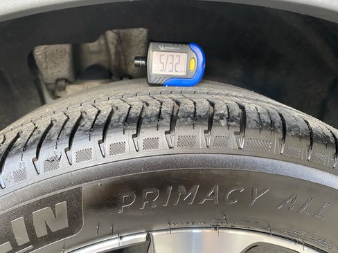 Certified 2022 Volkswagen ID.4 Pro RWD image 22