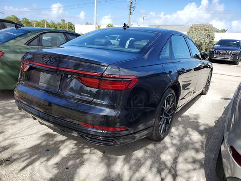 Used 2021 Audi A8 L 4.0T image 6