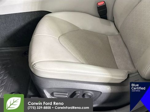 Used 2022 Toyota Camry XSE FWD image 27