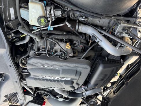 Used 2007 Pontiac Solstice GXP w/ Premium Package image 28