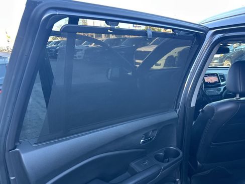 Used 2017 Honda Pilot Touring image 30