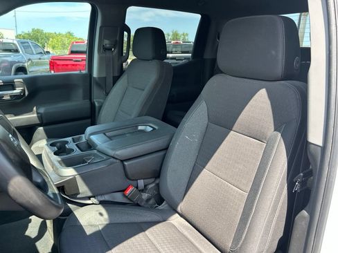 Used 2025 Chevrolet Silverado 1500 Custom Trail Boss AWD/4WD image 15