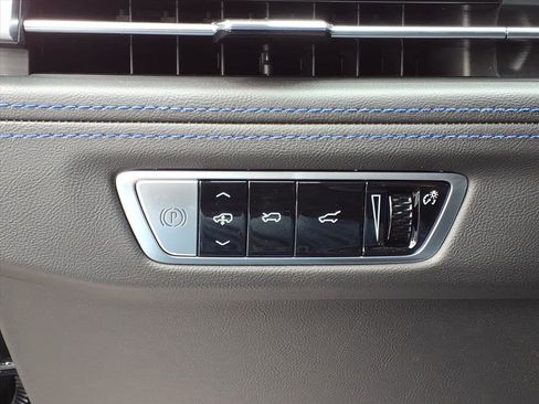 New 2026 Cadillac Escalade IQ Luxury 1 image 18