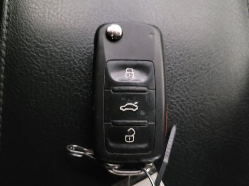 Used 2016 Volkswagen Jetta SE FWD image 32