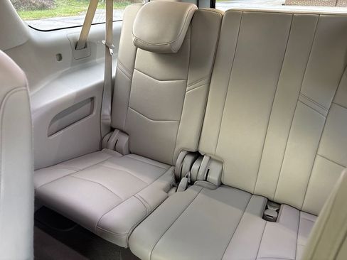 Used 2018 Cadillac Escalade ESV Premium Luxury image 33