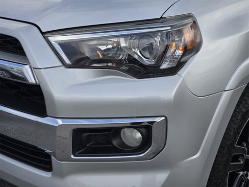 Used 2014 Toyota 4Runner Limited image 9