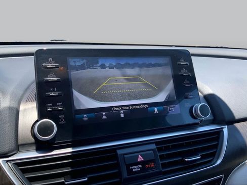 Used 2021 Honda Accord Touring image 27
