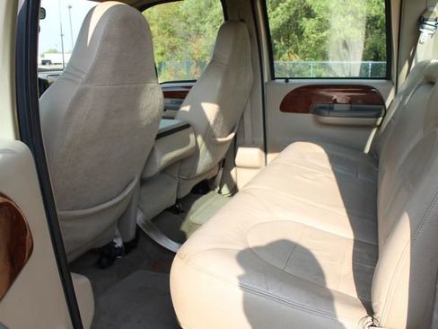 Used 2000 Ford F350 Lariat image 19