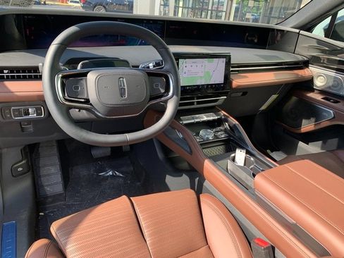 New 2026 Lincoln Nautilus Reserve AWD/4WD image 17