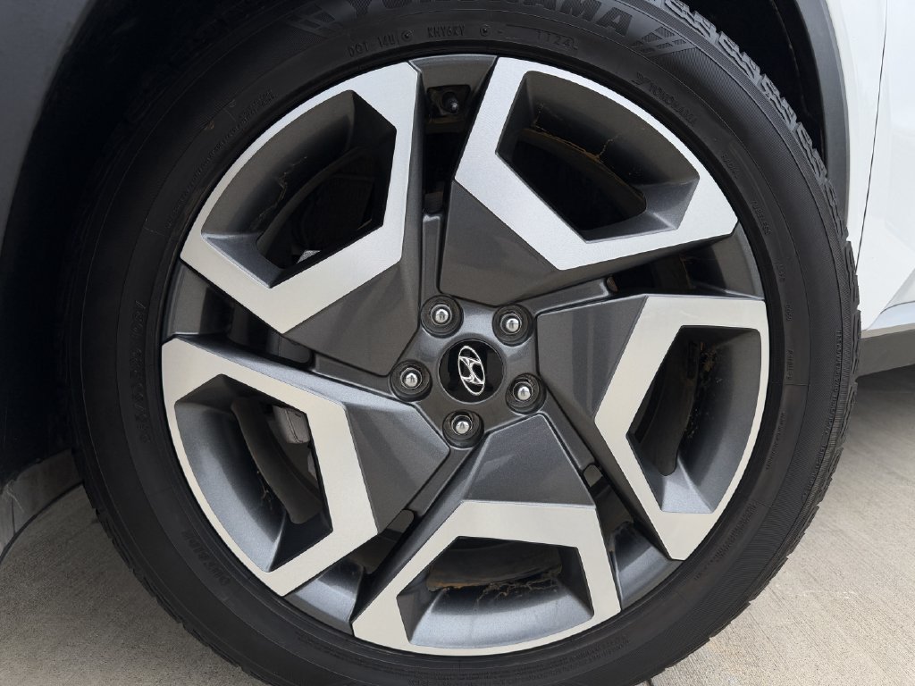 Used 2023 Hyundai Palisade Limited FWD image 9