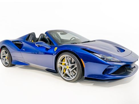 Used 2023 Ferrari F8 Tributo image 21