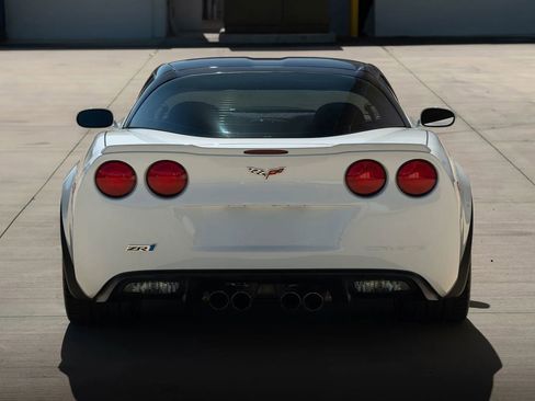 Used 2010 Chevrolet Corvette ZR1 w/ Preferred Equipment Group RWD image 6