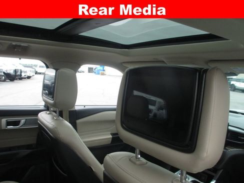 Used 2020 Ford Explorer Limited w/ Class III Trailer Tow Package AWD/4WD image 16