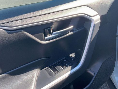 Used 2022 Toyota RAV4 XLE Premium w/ Carpet Mat Package (TMS) image 16